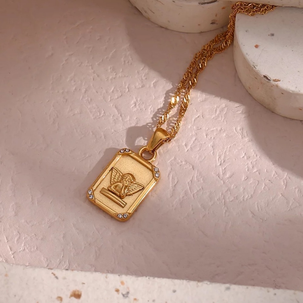 New Angel 18k Gold Pendant Necklace, nice Necklace, cute Necklace - Picture 5 of 6